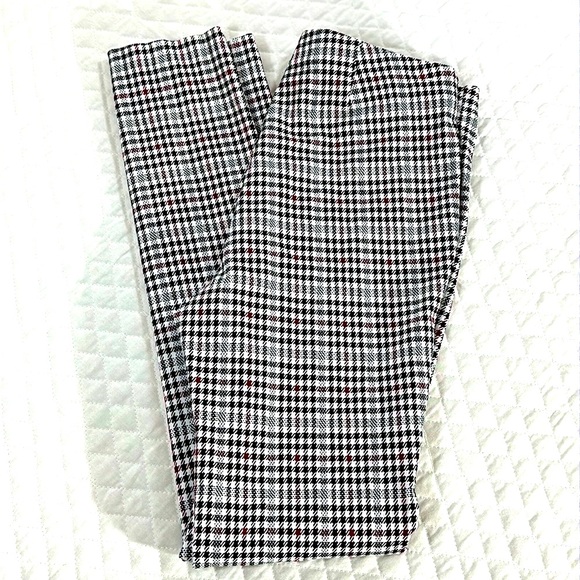 Michael KORS Pull On Stretch Pants. Ankle/Cropped. Black & Burgundy on White. SM - Picture 4 of 10